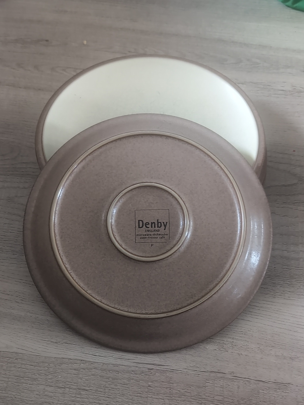 Set of 4 Denby England Stoneware 9" Plates - Cappuccino / Truffle